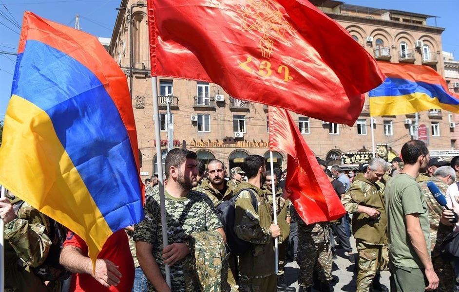 اندلاع مواجهات عسكرية بين أذربيجان وأرمينيا.. وتحذيرات دولية من حرب واسعة