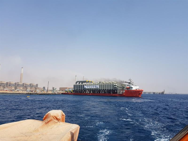 بالفيديو والصور.. وصول أكبر وحدة تحلية مياه في العالم إلى الشعيبة لتغذية مكة المكرمة بالمياه المحلاة