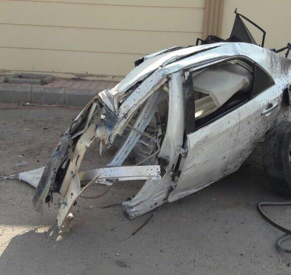 شاهد.. حادث اصطدام بعمود إنارة يشطر مركبة ويقتل قائدها بالرس شاهد.. حادث اصطدام بعمود إنارة يشطر مركبة ويقتل قائدها بالرس