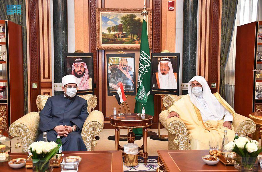 عبداللطيف ال الشيخ و محمد مختار جمعة عبداللطيف ال الشيخ و محمد مختار جمعة
