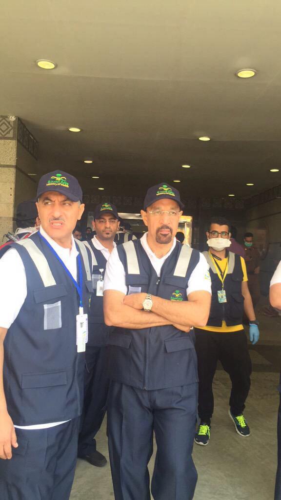 وزير الصحة يقف على استقبال حالات التدافع بـ