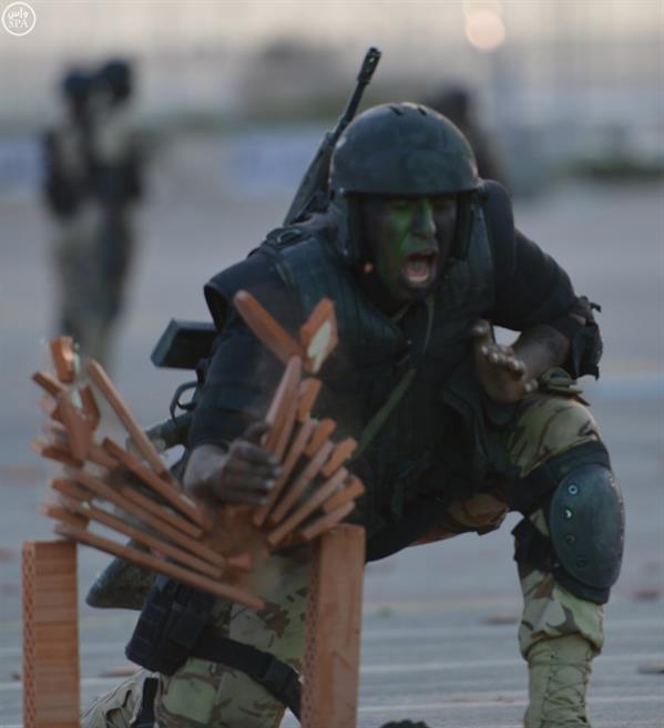 العرض العسكري لقوات الأمن الخاصة برعاية ولي العهد العرض العسكري لقوات الأمن الخاصة برعاية ولي العهد
