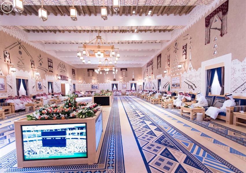 خادم الحرمين الشريفين يستقبل ولي عهد البحرين وولي عهد أبو ظبي ورئيس مجلس الوزراء القطري ووزير الداخلية الكويتي