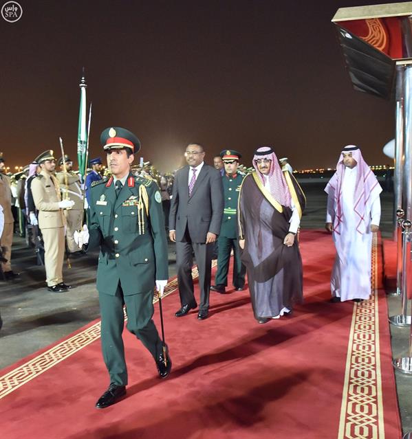 بالصور.. رئيس وزراء أثيوبيا يصل المملكة وولي العهد يقيم مأدبة عشاء له بالصور.. رئيس وزراء أثيوبيا يصل المملكة وولي العهد يقيم مأدبة عشاء له