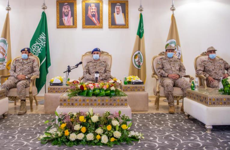 رئيس هيئة الأركان العامة يزور المنطقة الشمالية ويطلع على جاهزية الموقف العسكري .