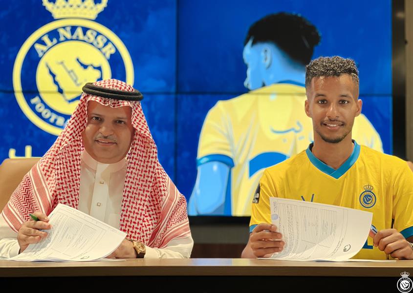 النصر يوقع مع عبدالرحمن غريب النصر يوقع مع عبدالرحمن غريب