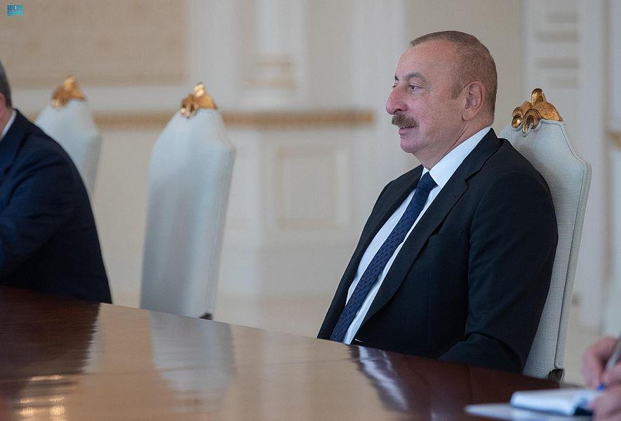 رئيس جمهورية أذربيجان يستقبل وزير الخارجية