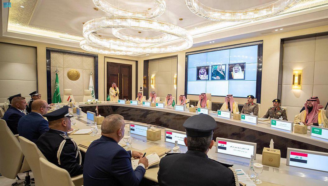 وزير الداخلية يبحث مع نظيره العراقي تعزيز التعاون الأمني 