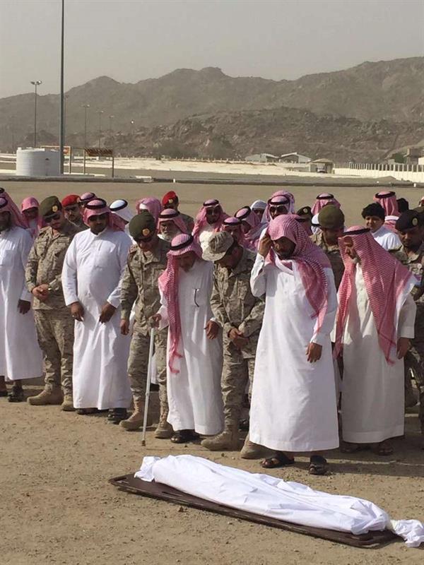 تشييع جثمان أول شهيد بـ