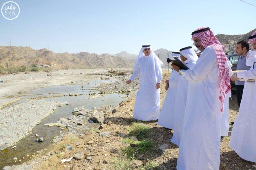 وزير النقل يتفقد مشروعات الطرق في منطقة جازان وزير النقل يتفقد مشروعات الطرق في منطقة جازان