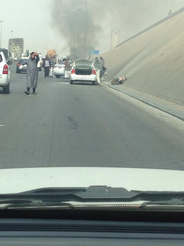 حريق سيارة على طريق الملك فهد