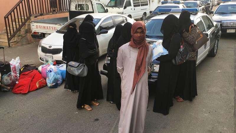 بالصور.. الإطاحة بشبكة توزع إثيوبيات مجهولات الهوية للعمل بالمنازل في خميس مشيط