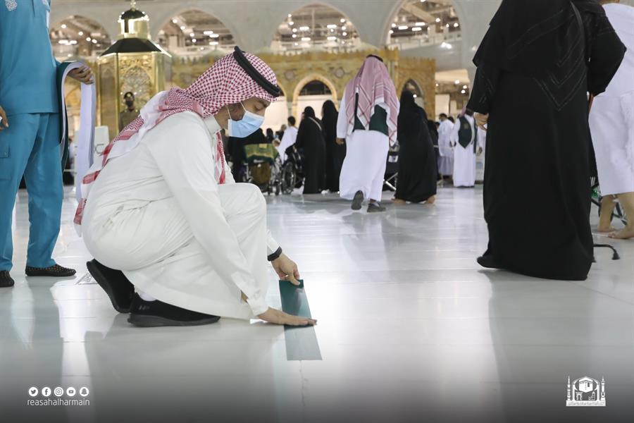 استحداث 25 مساراً جديداً بالمسجد الحرام تزامناً مع زيادة أعداد المعتمرين استحداث 25 مساراً جديداً بالمسجد الحرام تزامناً مع زيادة أعداد المعتمرين