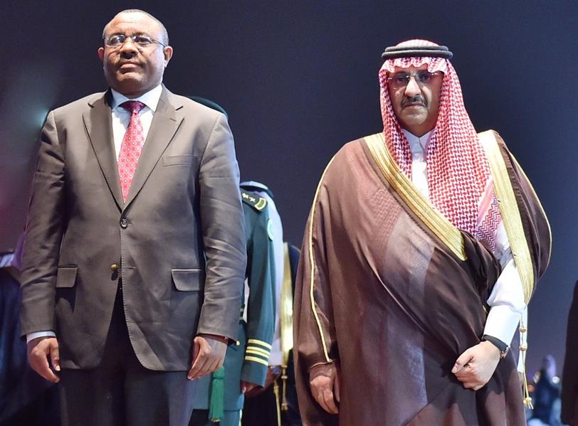بالصور.. رئيس وزراء أثيوبيا يصل المملكة وولي العهد يقيم مأدبة عشاء له بالصور.. رئيس وزراء أثيوبيا يصل المملكة وولي العهد يقيم مأدبة عشاء له