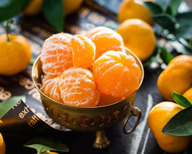 خبراء التغذية يكشفون فوائد اليوسفي ومضاره