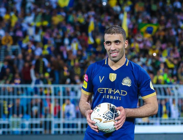 أخبار 24 الثقيل يستفز جماهير النصر بتغريدة عن أزمة حمدالله