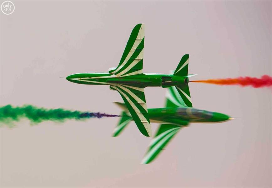 لقطات مميزة من العرض العسكري الختامي لتمرين رعد الشمال