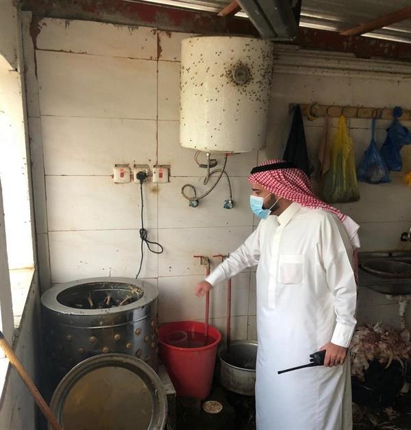 إغلاق مسلخ دواجن مُخالف داخل حوش في بلجرشي إغلاق مسلخ دواجن مُخالف داخل حوش في بلجرشي