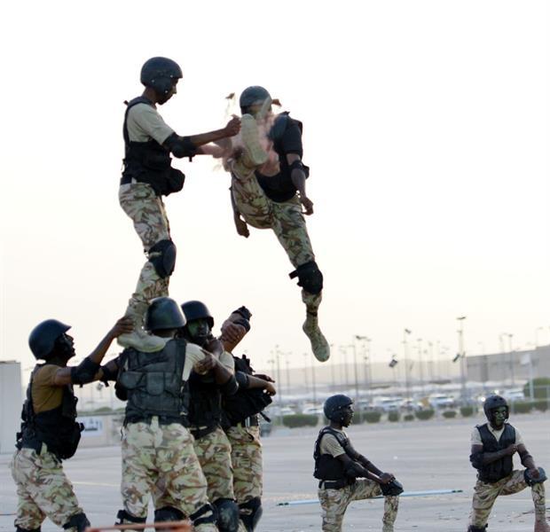 صور لوحدات الأمن الخاصة أثناء العرض العسكري تكشف مدى استعدادهم ومهاراتهم الاستثنائية صور لوحدات الأمن الخاصة أثناء العرض العسكري تكشف مدى استعدادهم ومهاراتهم الاستثنائية