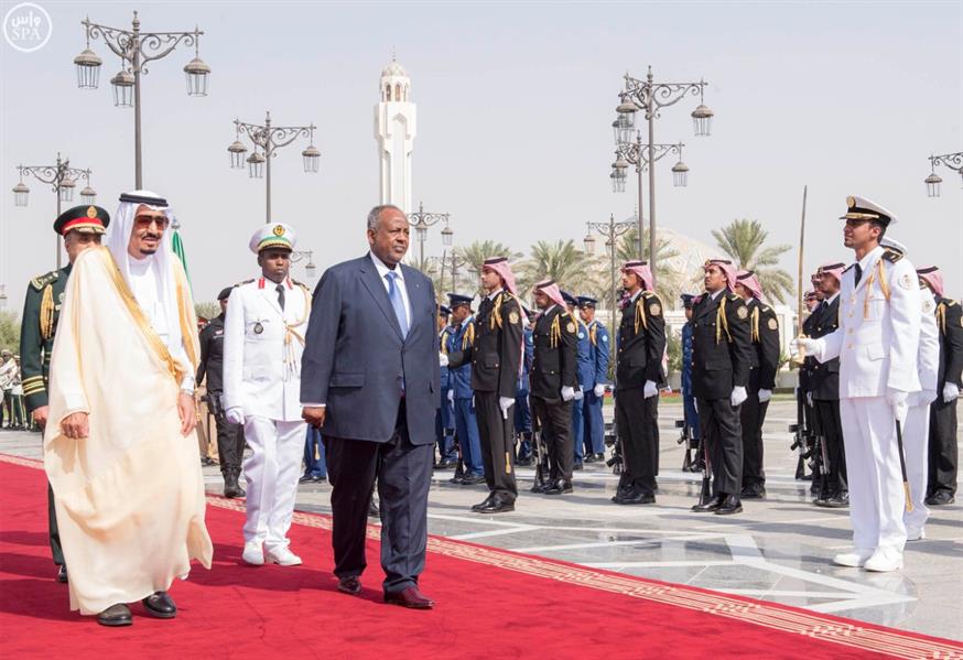 خادم الحرمين الشريفين يعقد جلسات مباحثات مع رئيس جيبوتي