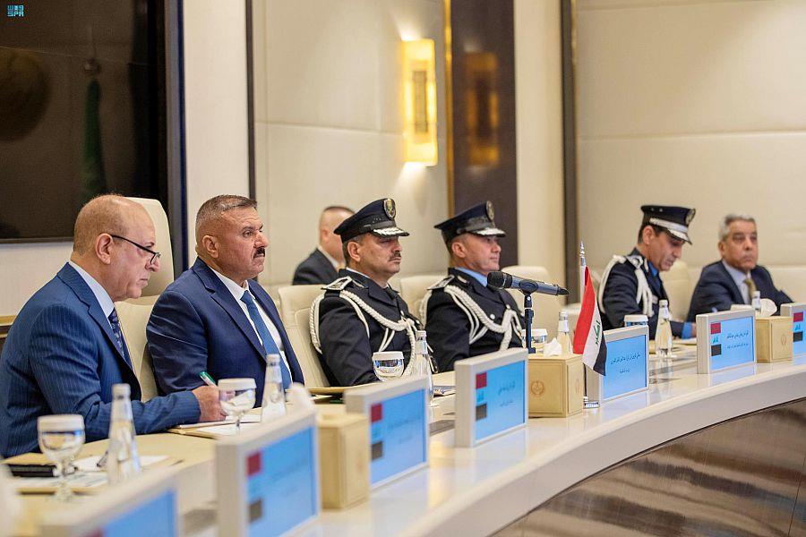 وزير الداخلية يبحث مع نظيره العراقي تعزيز التعاون الأمني 