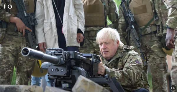 رئيس وزراء بريطانيا يشارك في تدريبات بين قوات بلاده وأوكرانيا