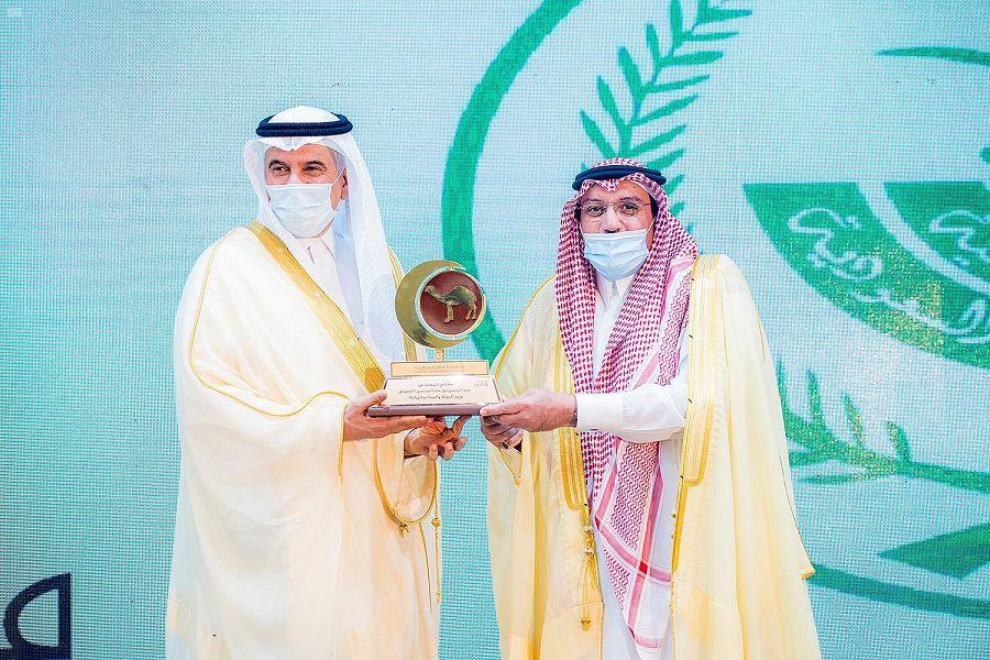 بتكلفة 100 مليون ريال.. أمير القصيم يدشن مستشفى الإبل في بريدة بتكلفة 100 مليون ريال.. أمير القصيم يدشن مستشفى الإبل في بريدة