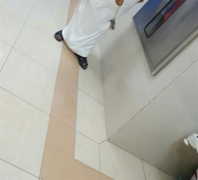 موظفون بمستشفى حكومي يطاردون 