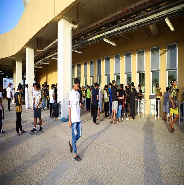 صور.. بدء توافد جماهير الاتحاد إلى ملعب الجوهرة