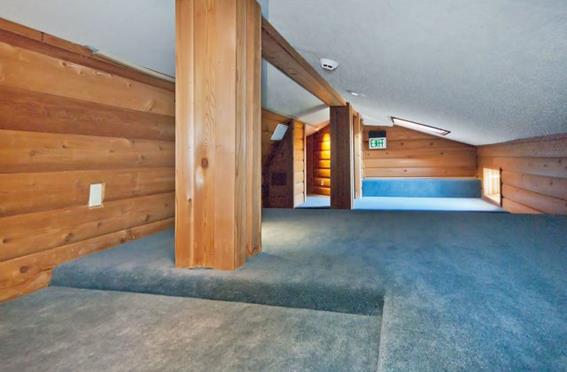  المنزل القديم للشريك المؤسس لشركة آبل