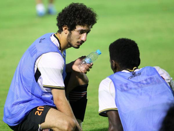 بالصور .. ألفارو يستقر على تشكيل الشباب لمواجهة الشعلة