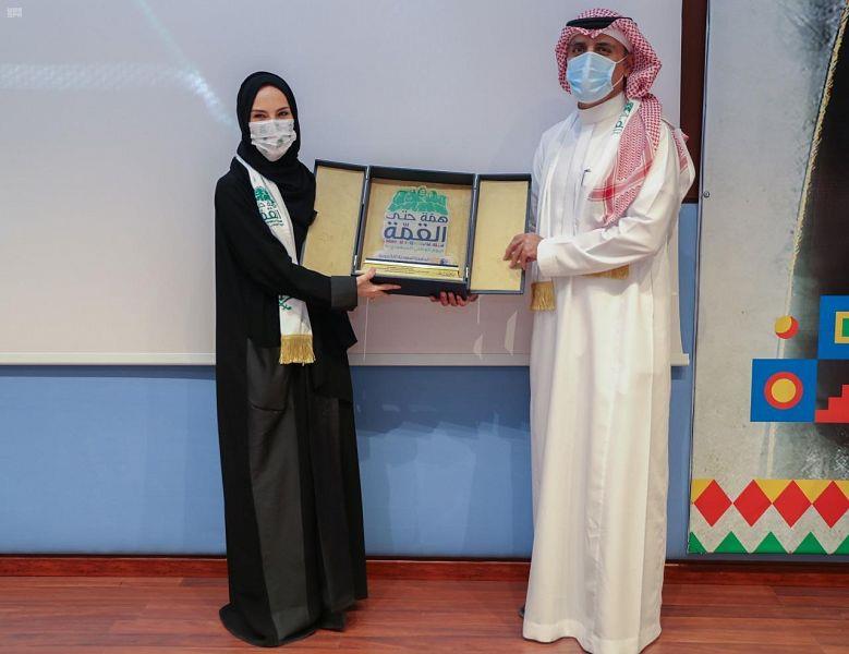 الجامعة الإلكترونية تُكرم أبطال الصحة الذين وافتهم المنية جراء فيروس 