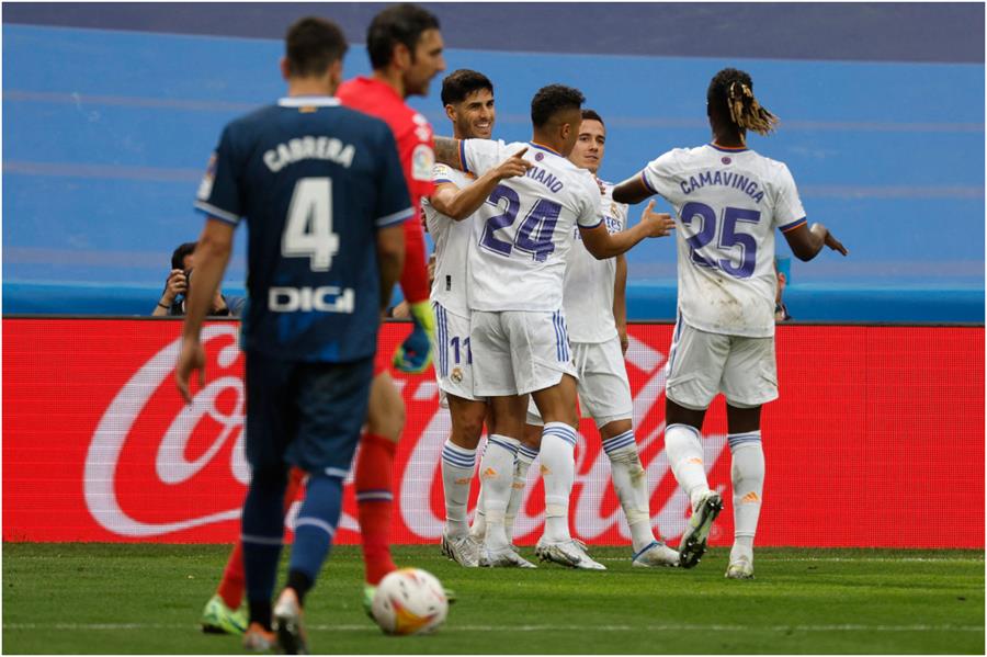 ريال مدريد يقسو على إسبانيول برباعية ويتوّج بطلاً لليجا 