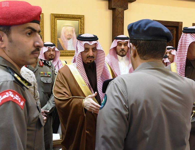 أمير عسير يتلقى التعازي من أهالي المنطقة في وفاة الأمير بندر بن خالد