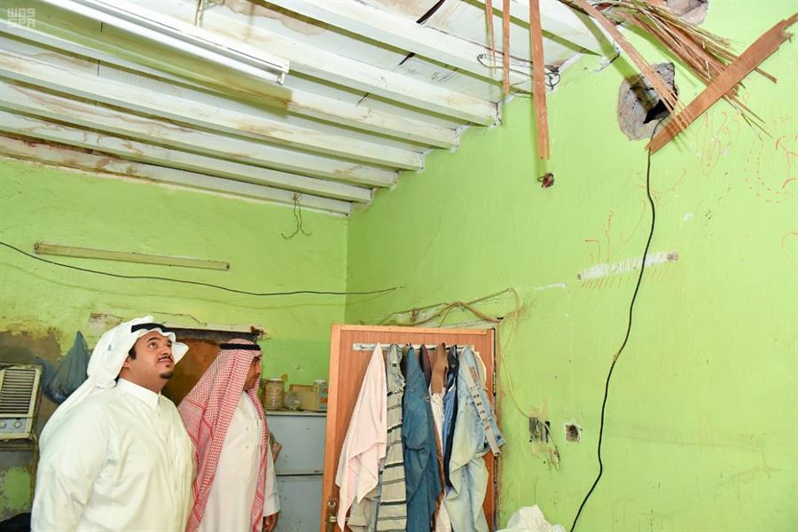 نائب أمير الرياض ينقل تعازي الملك وولي عهده لأسرة المقيم المصري.. ويزور مصابي الصاروخ الحوثي