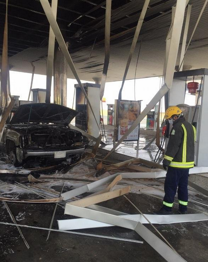 هارب من تسديد قيمة الوقود يشعل حريقاً في محطة بالغاط (صور)