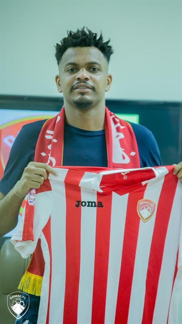 ضمك يتعاقد مع سلطان مسرحي للموسم القادم 2019-2020