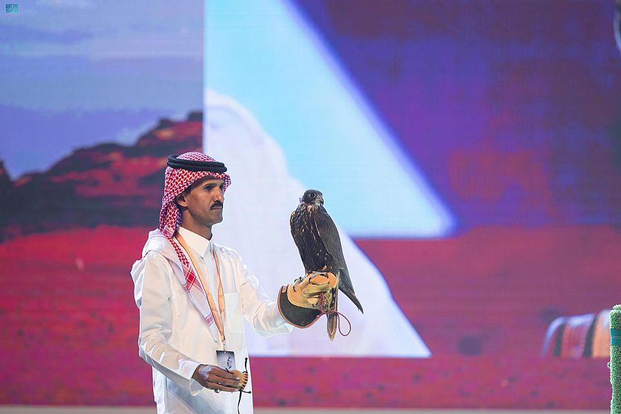 مزاد مزارع إنتاج الصقور