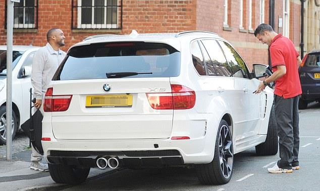 سيارات فان بيرسي الفارهه