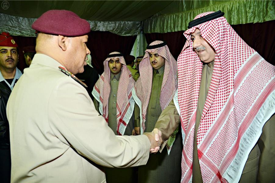 مفتي عام المملكة وأصحاب الفضيلة العلماء والمشايخ يطمئنون على صحة الملك