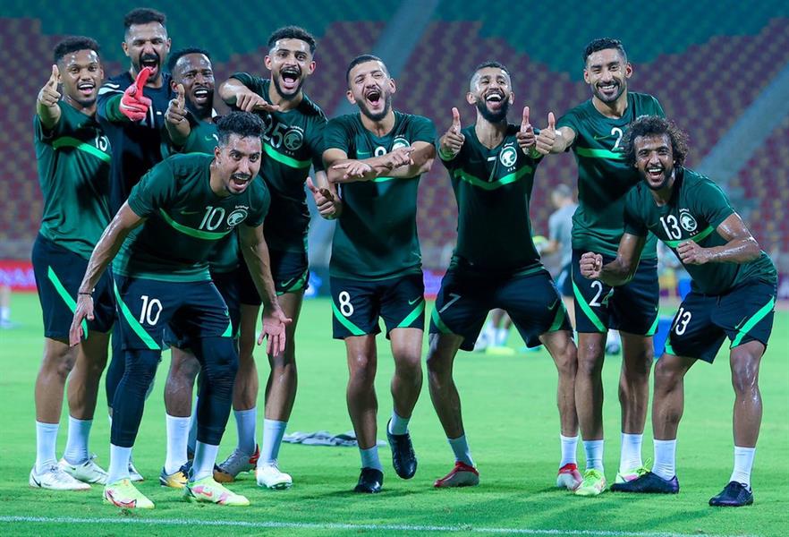 الأخضر الأخضر