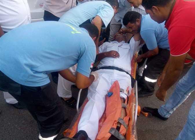 مصر: سيارة تقتحم نقطة أمنية وتدهس ضابطا والسبب حفلة 