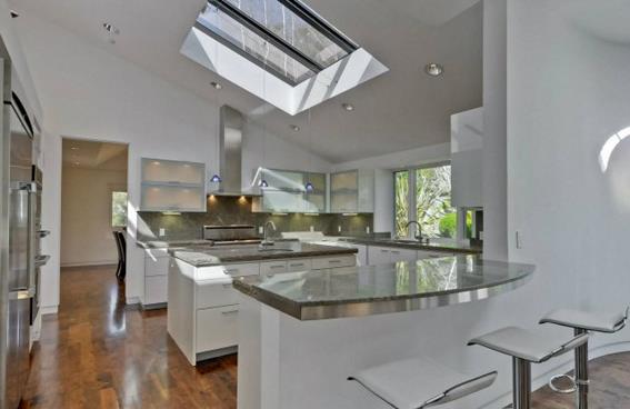  المنزل القديم للشريك المؤسس لشركة آبل