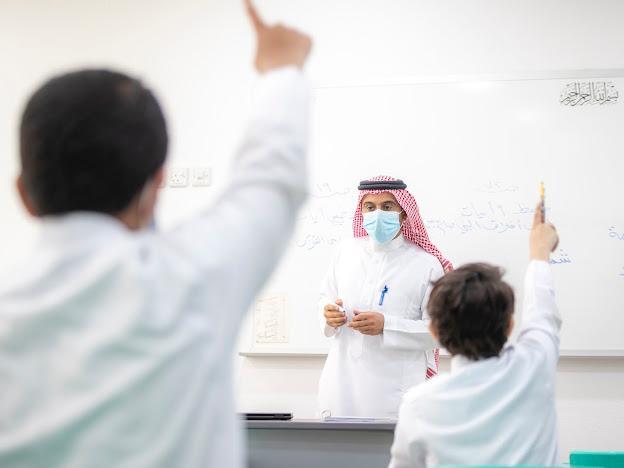 التعليم انتظام 87% من طلبة المرحلتين المتوسطة والثانوية