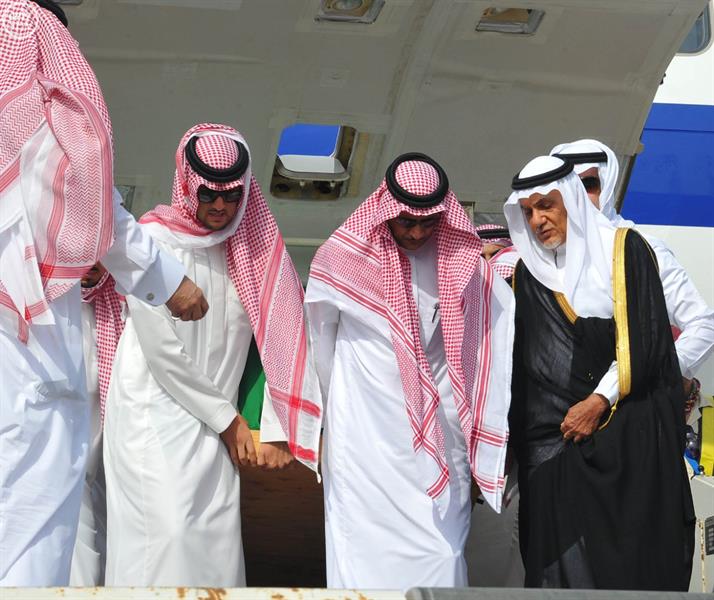 بالفيديو والصور.. وصول جثمان الأمير سعود الفيصل إلى مطار جدة