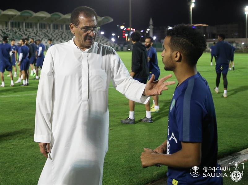 صور.. الأهلي يعاود تدريباته استعداداً لمواجهة الفتح 