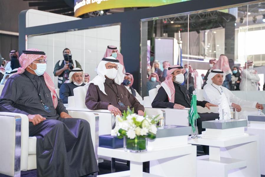 وزير الصناعة يعلن تدشين منصة وزير الصناعة يعلن تدشين منصة