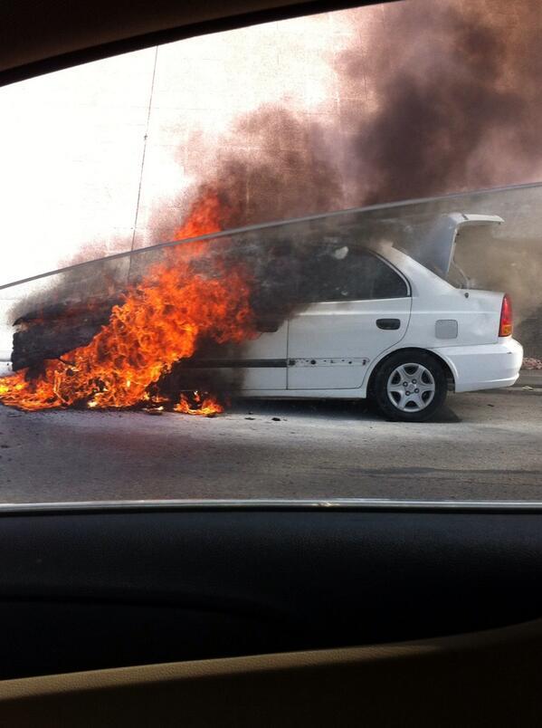 حريق سيارة على طريق الملك فهد