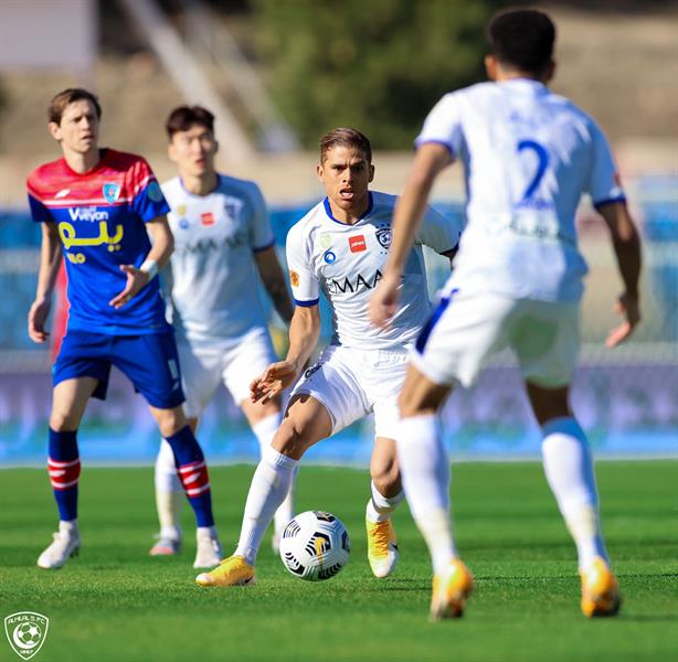 جانب من مباراة الهلال وأبها