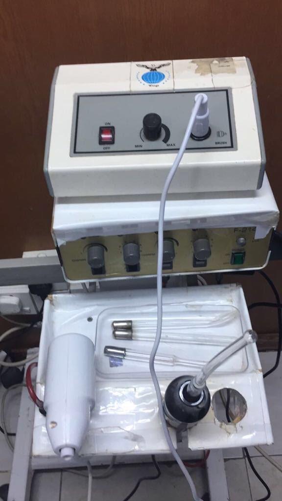 شاهد.. إغلاق مركز نسائي في الرياض إثر ضبط ممارسات طبية بدون ترخيص